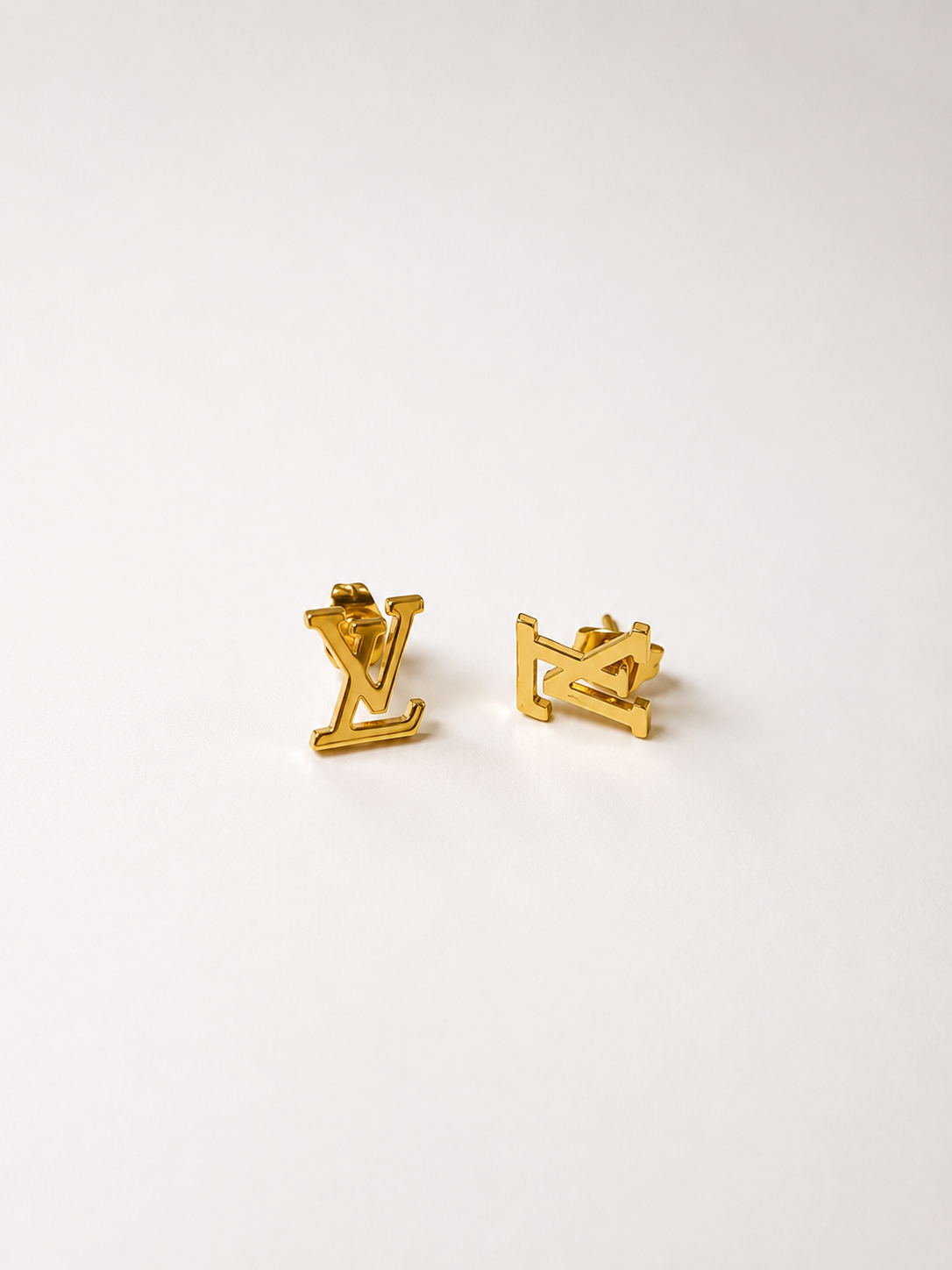 Boucle d’oreille LV